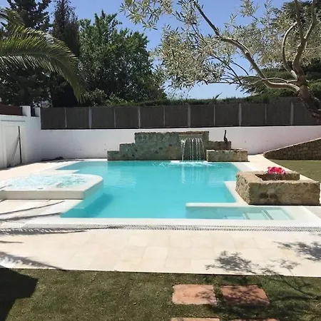 Villa Mateos *