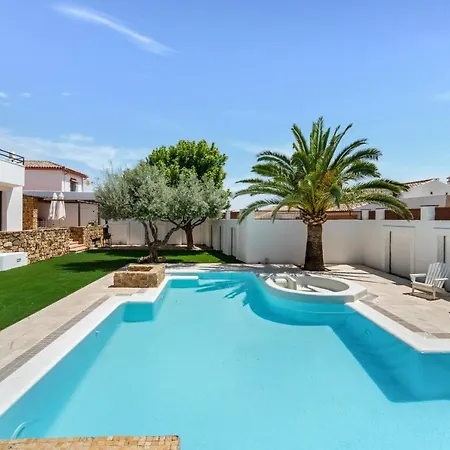 Mateos Villa *